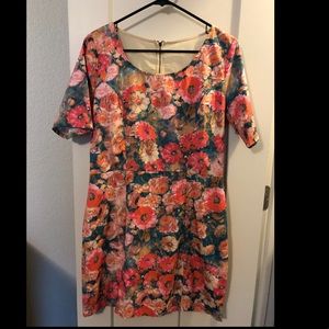 Floral Gianni Bini dress